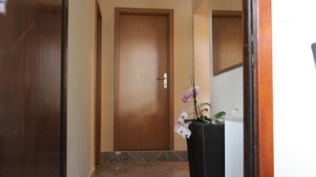 Elg Rooms Postumia Esterno foto