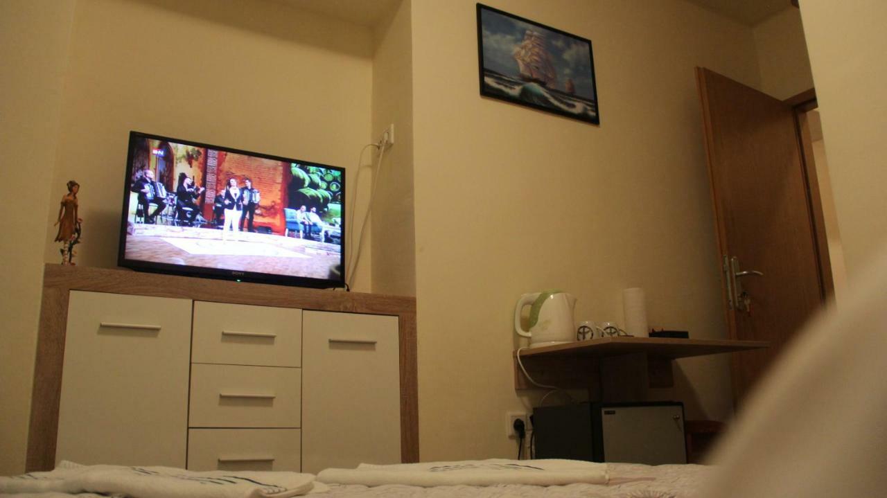 Elg Rooms Postumia Esterno foto